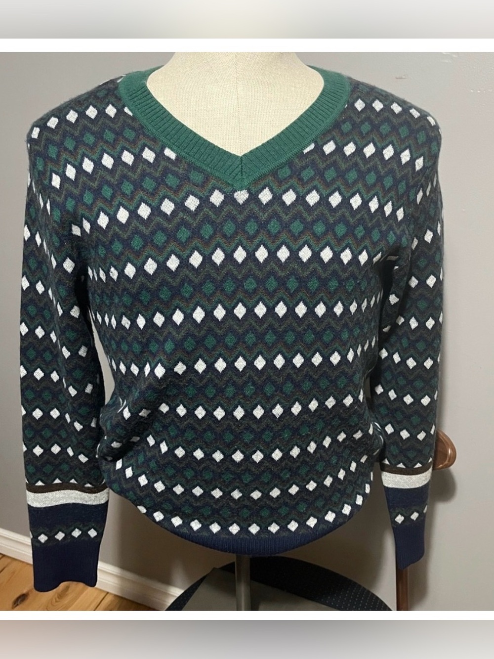 Simons Green Navy & White Diamond-Pattern V-Neck Sweater